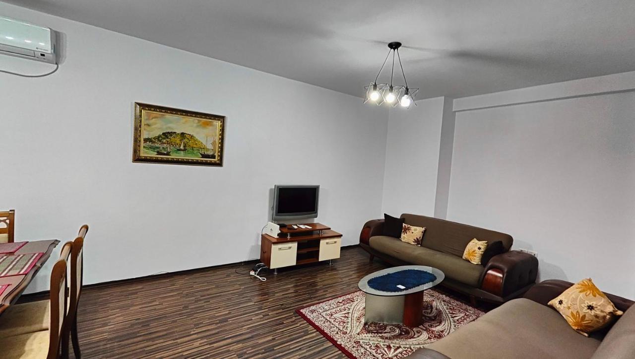 Appartamento Familiare Di Toni Shkodër Buitenkant foto