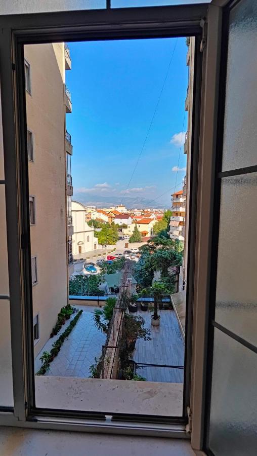 Appartamento Familiare Di Toni Shkodër Buitenkant foto