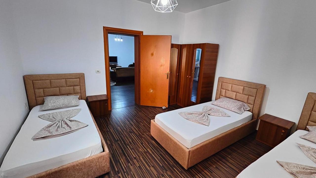 Appartamento Familiare Di Toni Shkodër Buitenkant foto